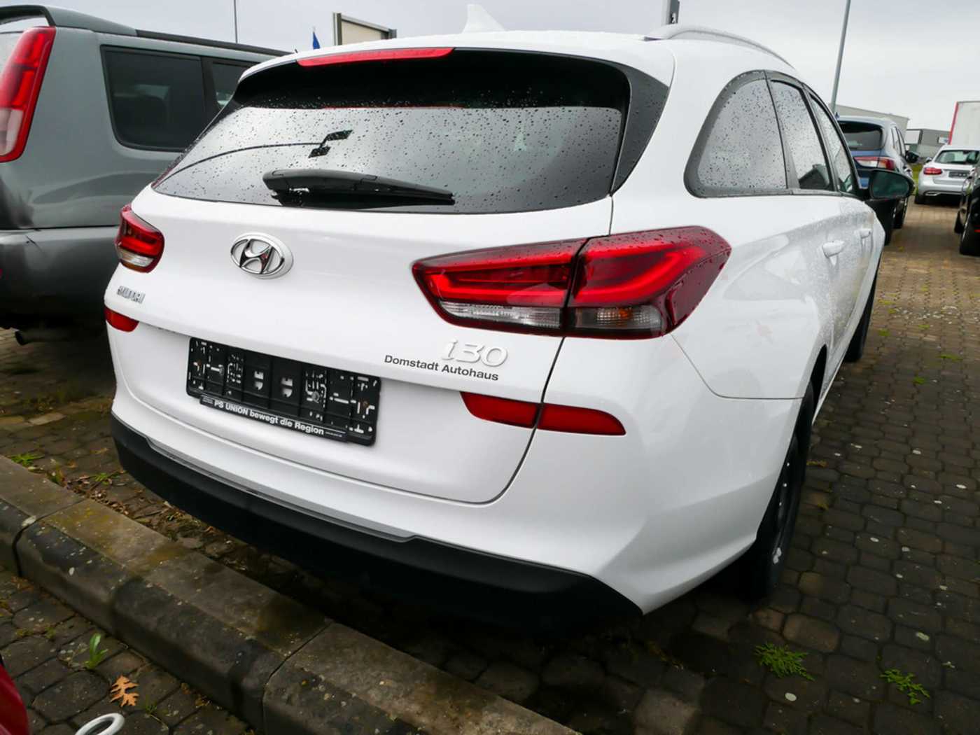 Hyundai  cw 1.6 YES! Plus PDC SHZ KAMERA NAVI LED