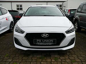 Hyundai  cw 1.6 YES! Plus PDC SHZ KAMERA NAVI LED