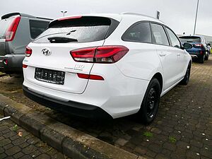 Hyundai  cw 1.6 YES! Plus PDC SHZ KAMERA NAVI LED